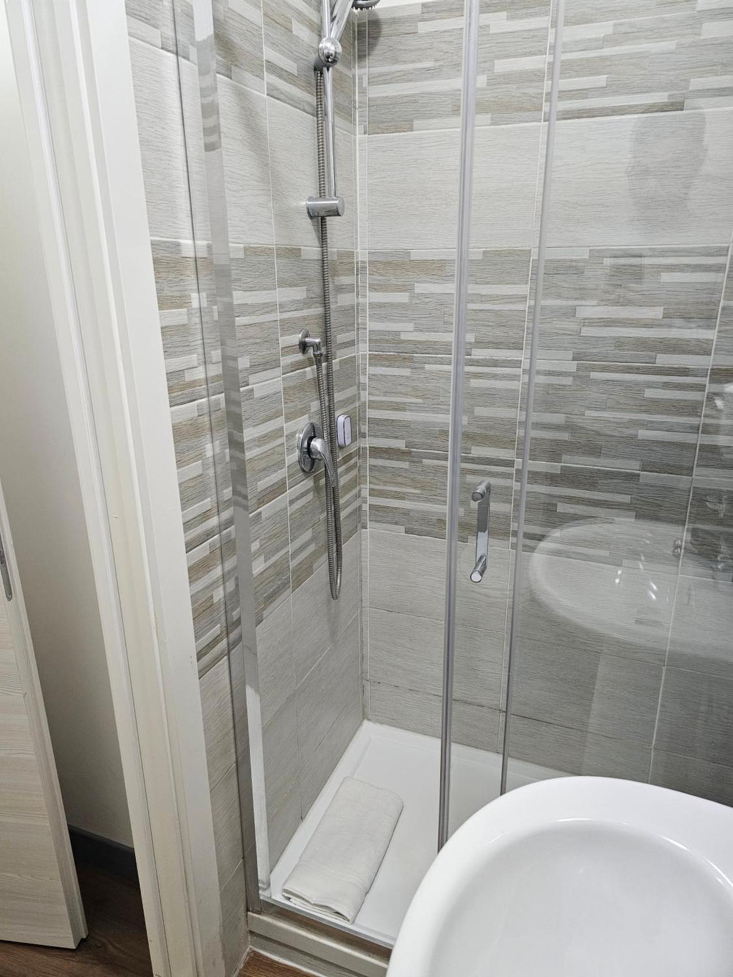 Trastevere Guestrooms Rome Bagian luar foto